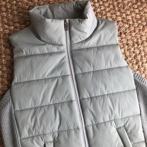 New: Athleta Incline Hybrid Vest. Merino Wool. Size Medium